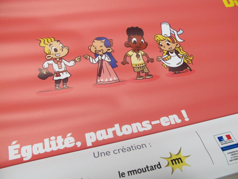 Exposition à la médiathèque / Egalité, parlons ...