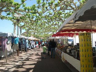 Marché Traditionnel - Crédit: OTI LAS | CC BY-NC-ND 4.0