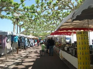 Marché Traditionnel - Crédit: OTI LAS | CC BY-NC-ND 4.0