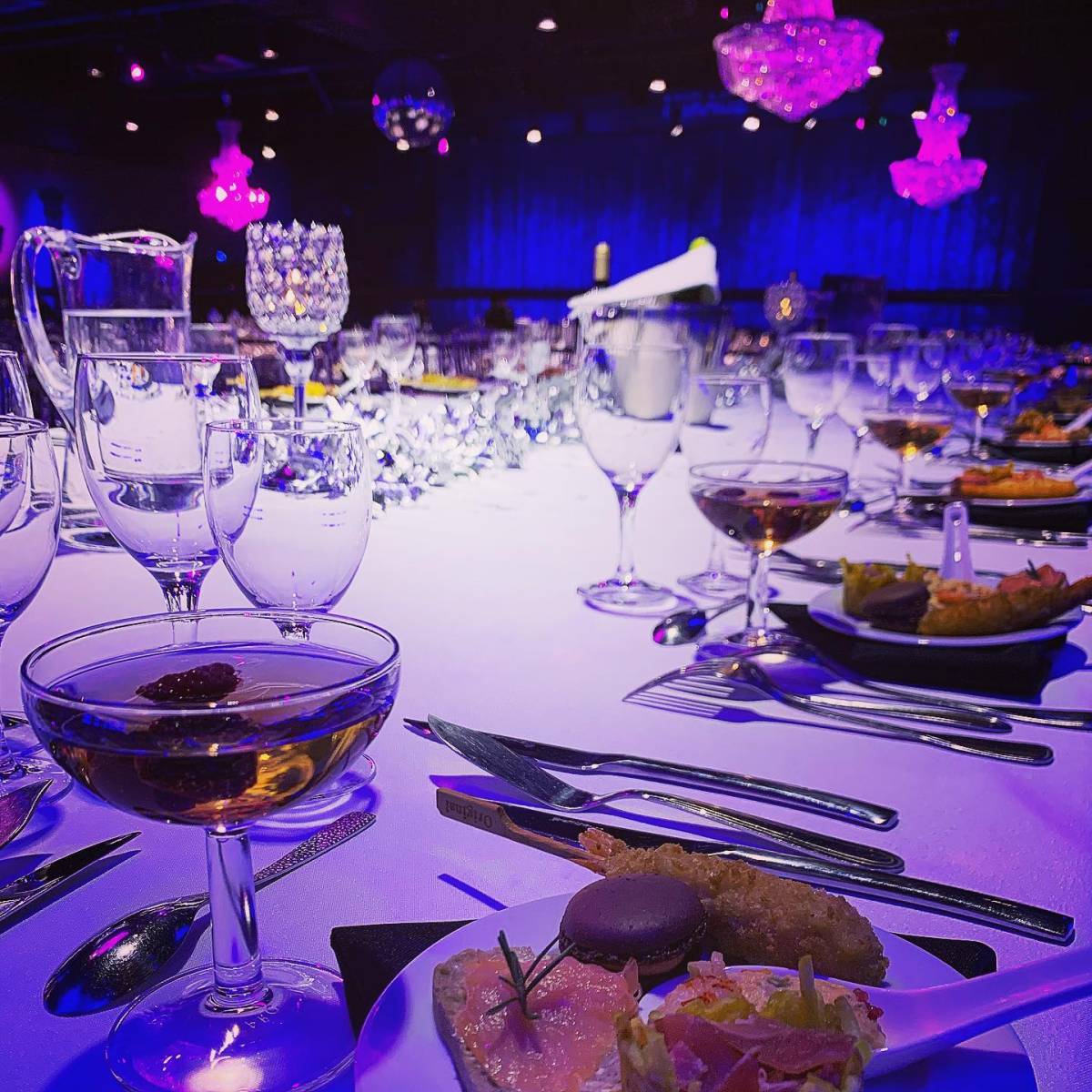 RÉVEILLON DE LA SAINT-SYLVESTRE DÎNER-SPECTACL ...