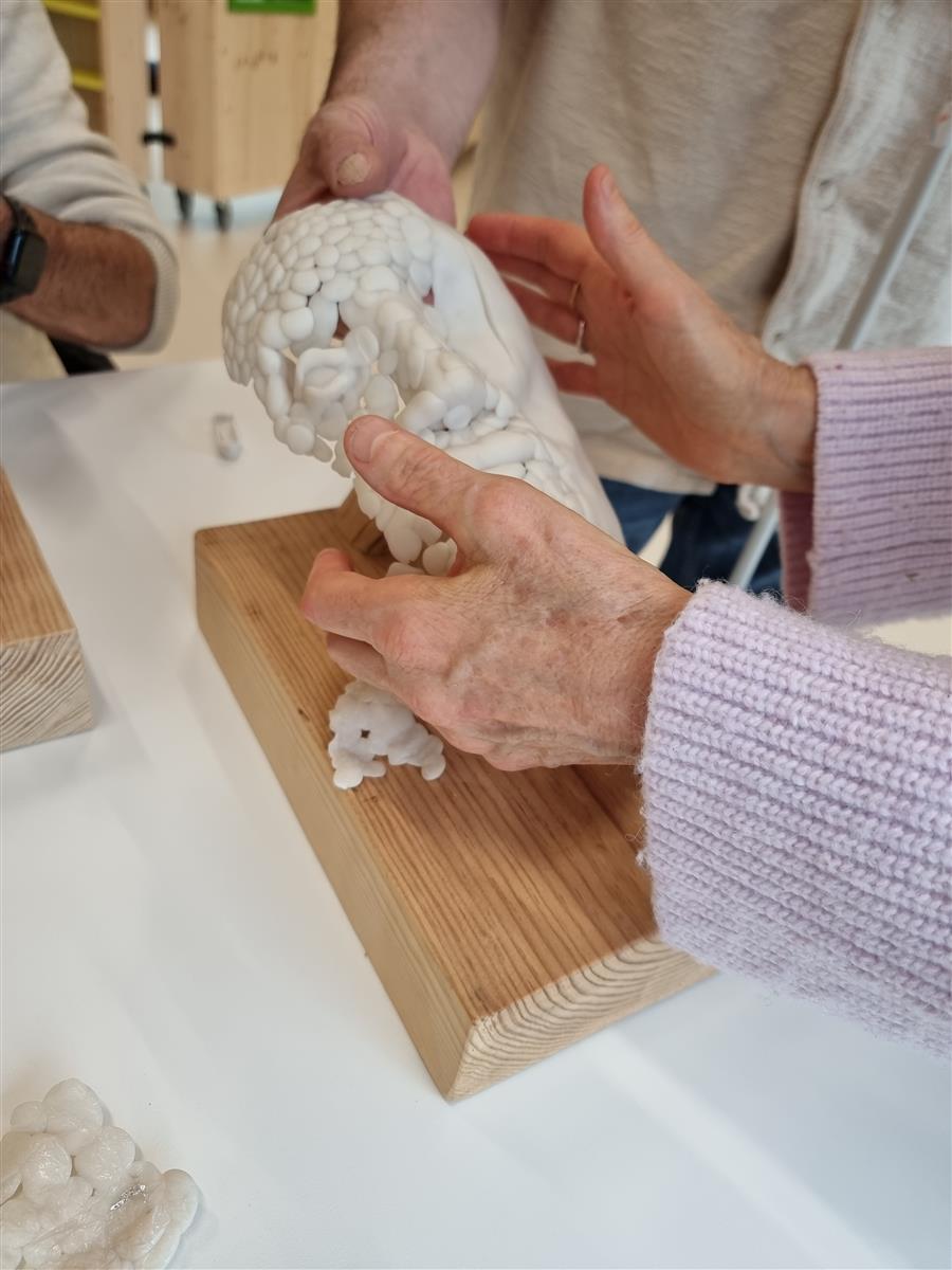 Atelier de modelage, braille et dessin