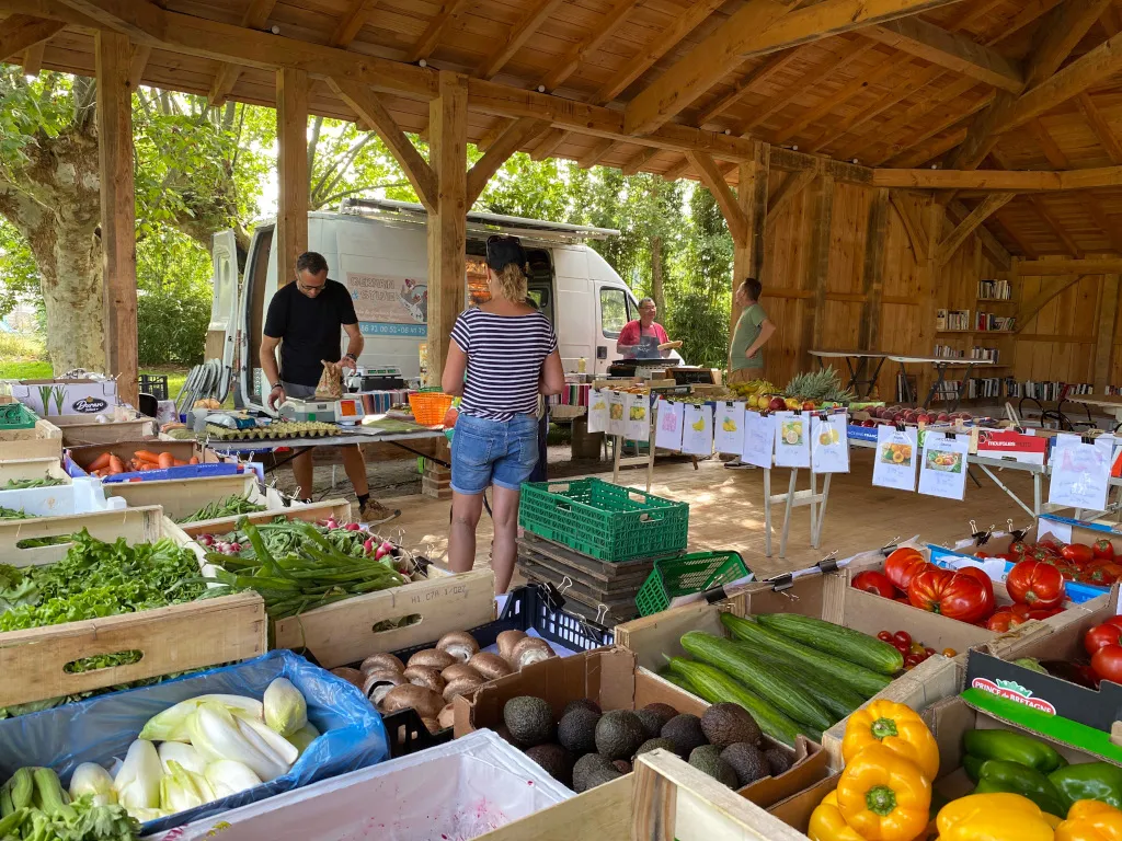 Marché traditionnel - Crédit: CLNT | CC BY-NC-ND 4.0