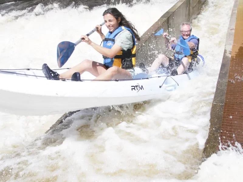 Descente de rivière en canoë-kayak