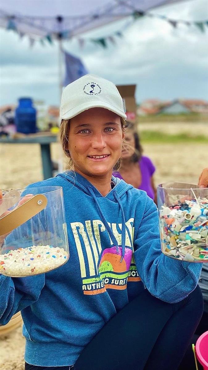 Atelier "Du plastique aux dauphins" Fanny Verp ...