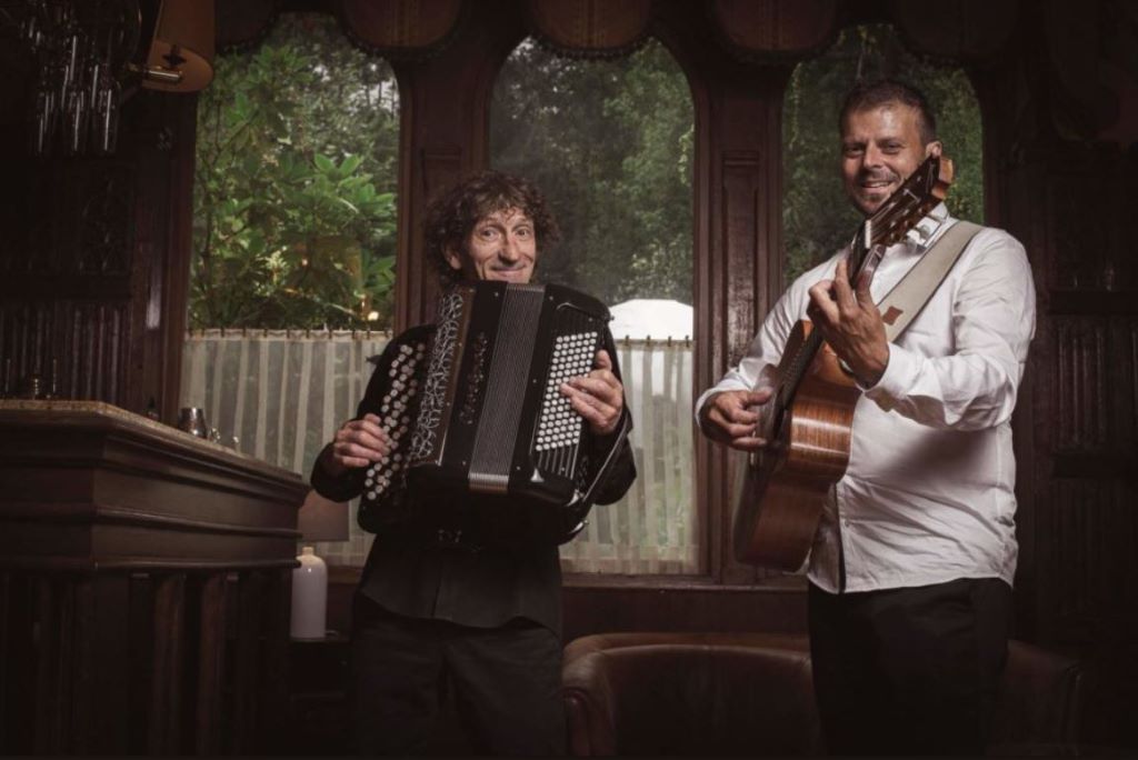 Concert/De touches et de cordes