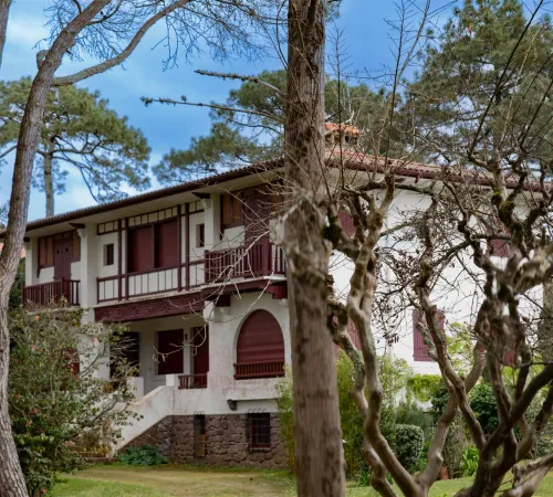 Visite guidée - Secrètes villas du golf, décors et jardins