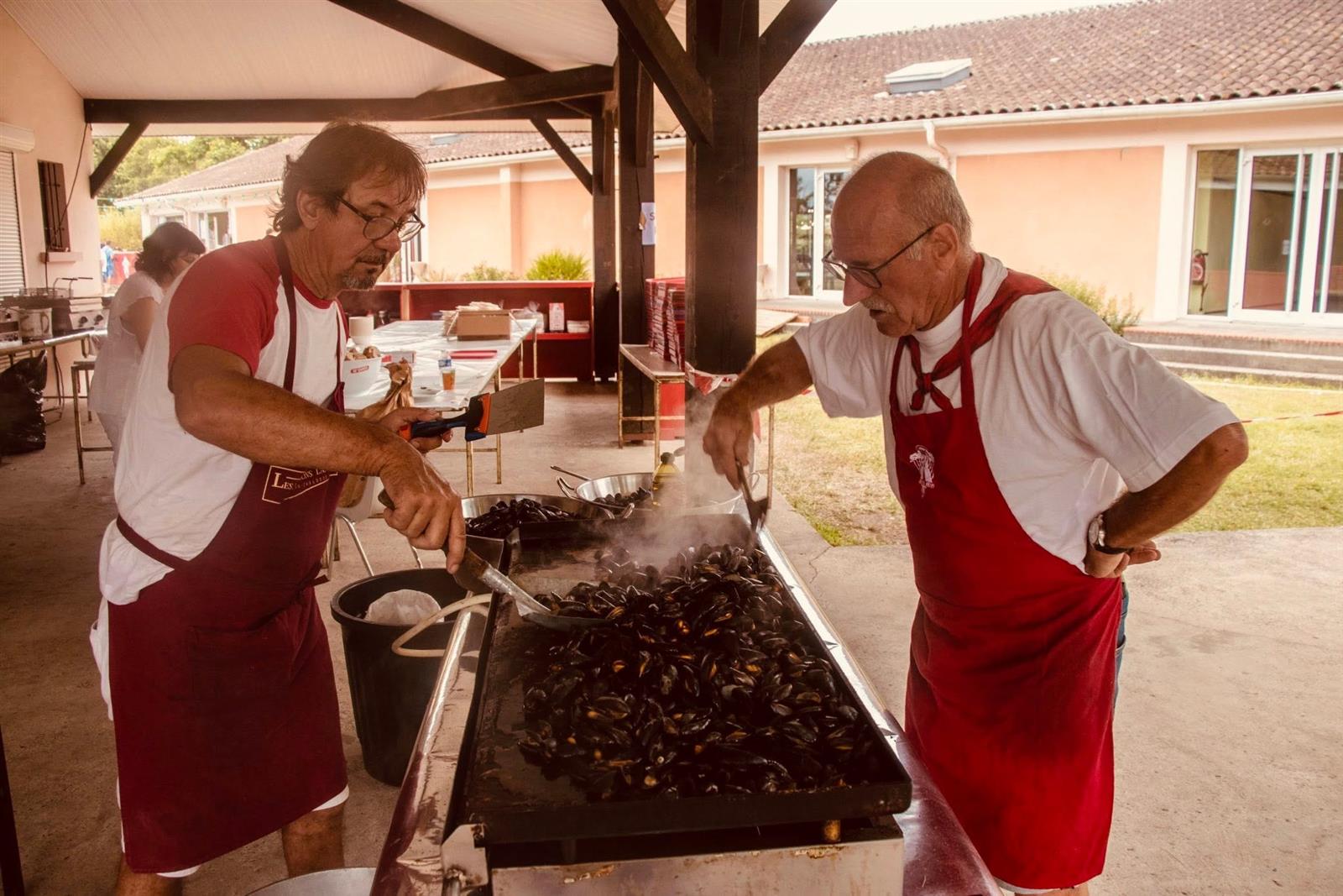 Dans le cadre des fêtes locales : soirée "Les  ...