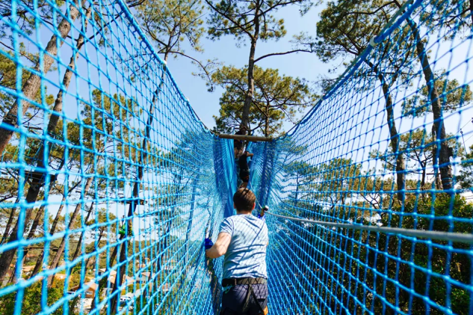 Amusez-vous dans l'un des plus grands parcs Ac ...