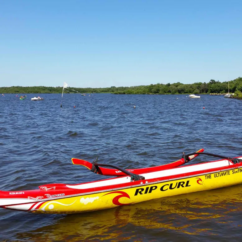 Canoë Surfing