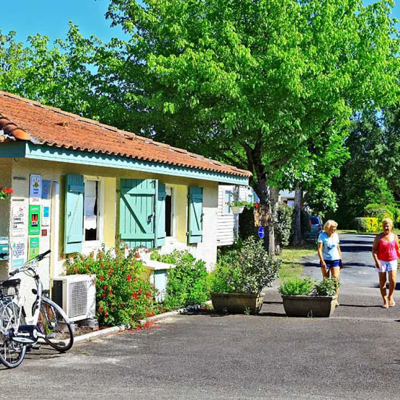 Camping Les Acacias