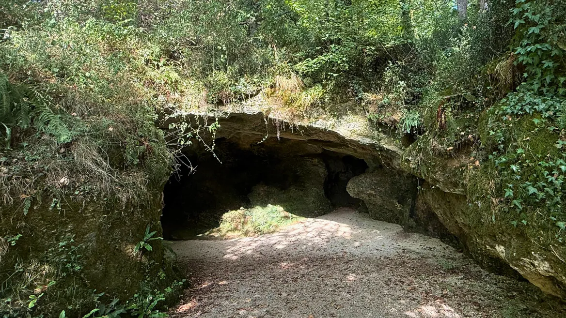 Brassempouy caves