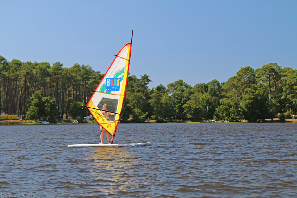 Location planche à voile cercle nautique de mimizan
