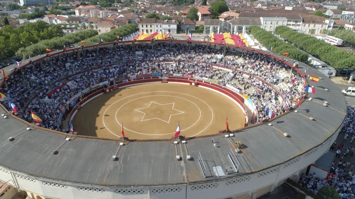 The Plumaçon Arena
