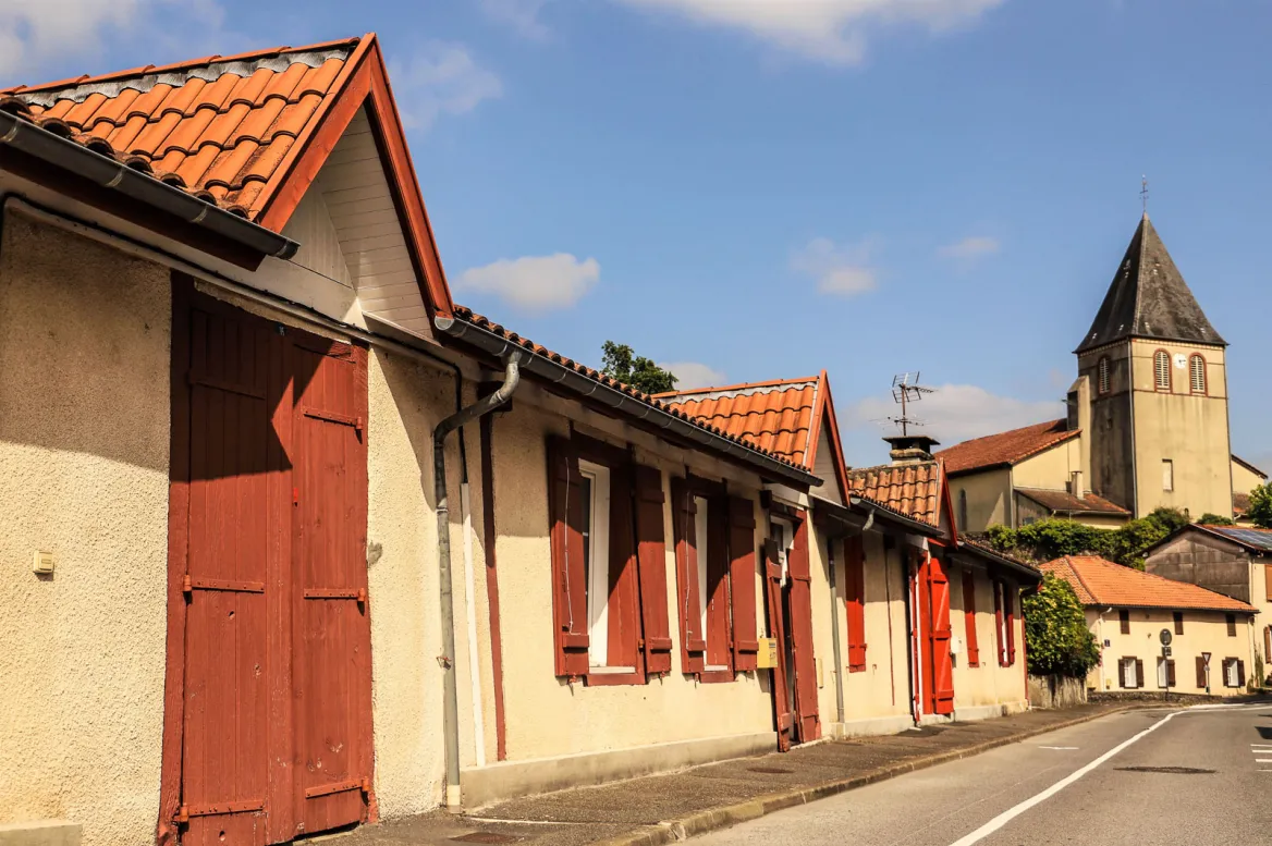 The charming alleyways of Castets