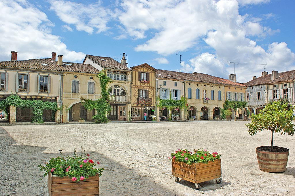The square of Labastide d'Armagnac