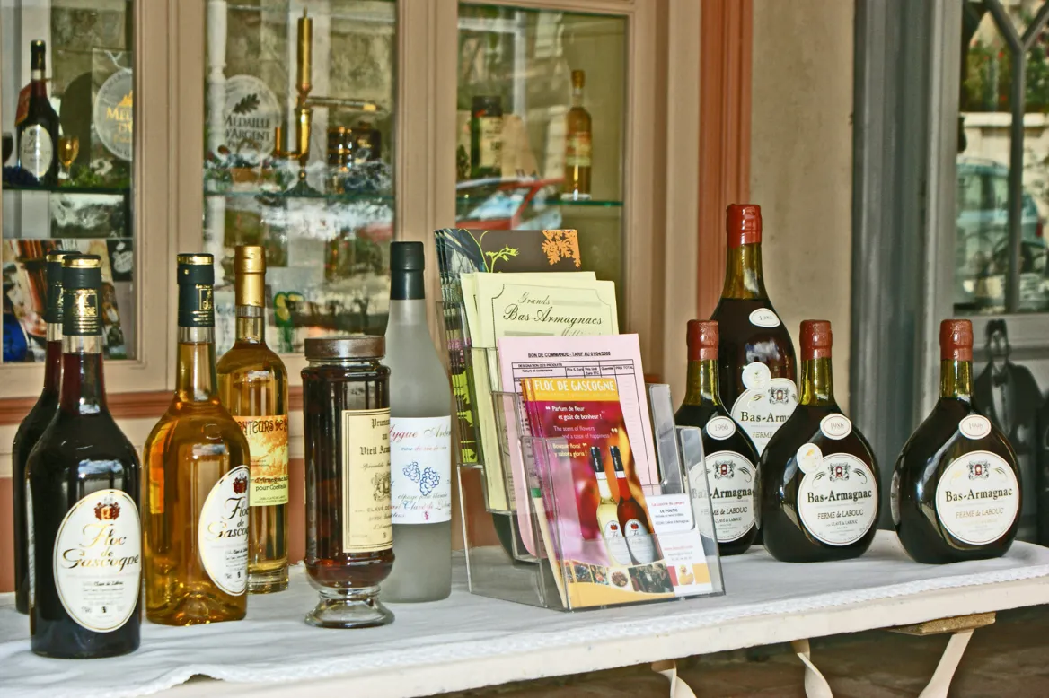 Wine and aperitifs from the Landes region